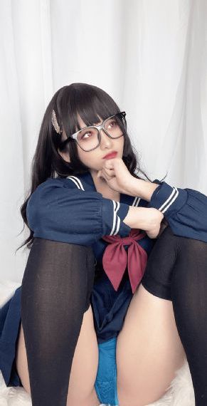 打屁股play扇肿撅高_720在线视频播放
